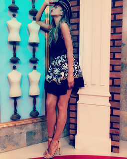 Karina Jelinek feet photo thumbnail