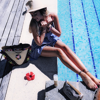 Karina Jelinek feet photo thumbnail