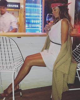 Karina Jelinek feet photo thumbnail