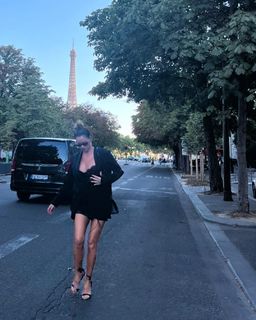 Karina Jelinek feet photo thumbnail