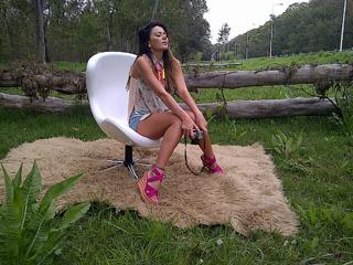 Karina Jelinek feet photo thumbnail