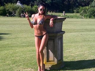 Karina Jelinek feet photo thumbnail