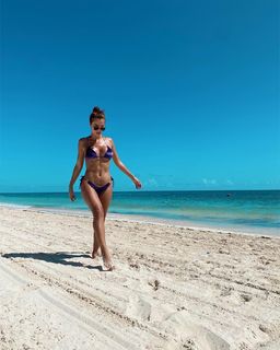 Karina Ramos feet photo 3