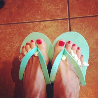 Karina Smirnoff feet photo thumbnail
