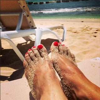 Karina Smirnoff feet photo thumbnail