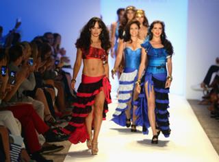 Karina Smirnoff feet photo thumbnail