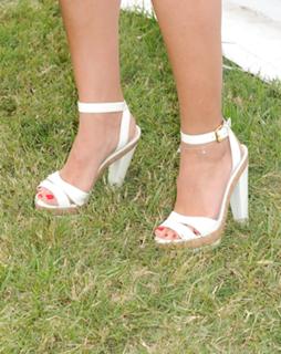Karina Smirnoff feet photo thumbnail