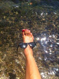 Karine Ferri feet photo thumbnail