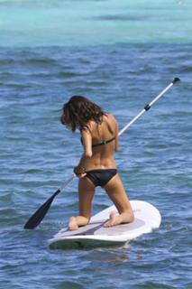 Karine Ferri feet photo thumbnail