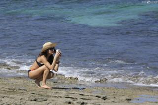 Karine Ferri feet photo thumbnail