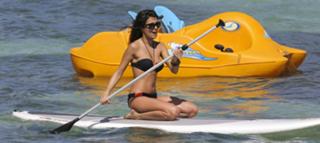 Karine Ferri feet photo thumbnail
