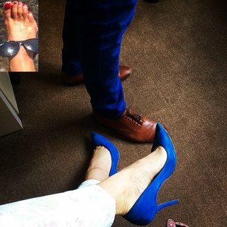 Karine Ferri feet photo thumbnail