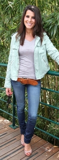 Karine Ferri feet photo thumbnail