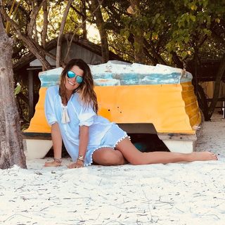 Karine Ferri feet photo thumbnail