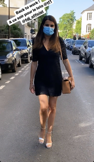 Karine Ferri feet photo thumbnail