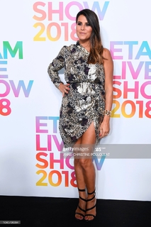 Karine Ferri feet photo thumbnail