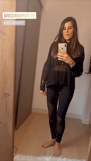 Karine Ferri feet photo thumbnail