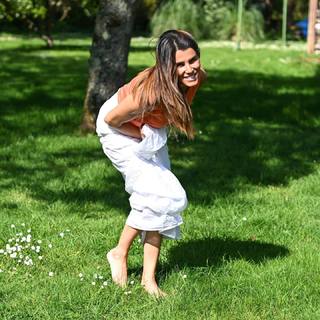Karine Ferri feet photo thumbnail