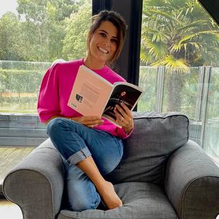 Karine Ferri feet photo thumbnail