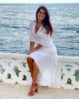 Karine Ferri feet photo thumbnail