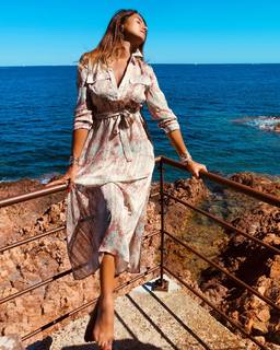Karine Ferri feet photo thumbnail