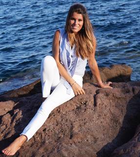 Karine Ferri feet photo thumbnail