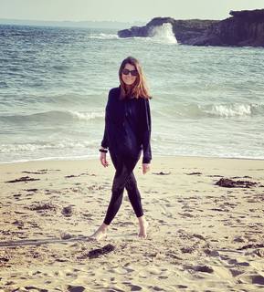 Karine Ferri feet photo thumbnail