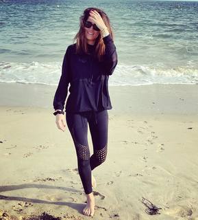 Karine Ferri feet photo thumbnail