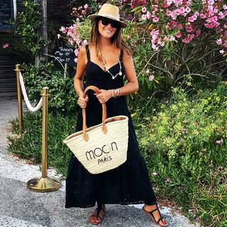 Karine Ferri feet photo thumbnail