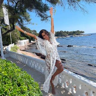 Karine Ferri feet photo thumbnail