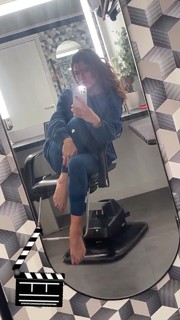 Karine Ferri feet photo thumbnail