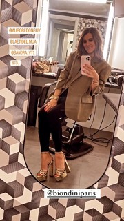 Karine Ferri feet photo thumbnail