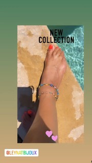 Karine Ferri feet photo thumbnail