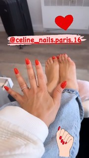 Karine Ferri feet photo thumbnail
