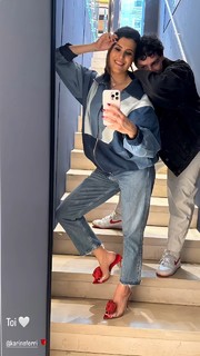 Karine Ferri feet photo thumbnail