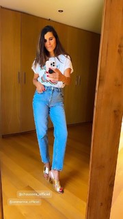 Karine Ferri feet photo thumbnail