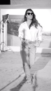 Karine Ferri feet photo thumbnail