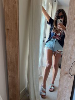 Karine Ferri feet photo thumbnail