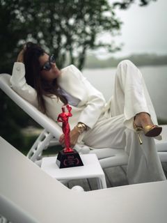 Karine Ferri feet photo 2