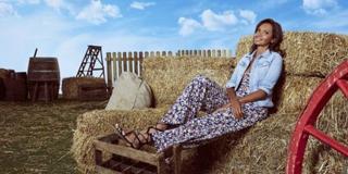Karine Le Marchand feet photo 8