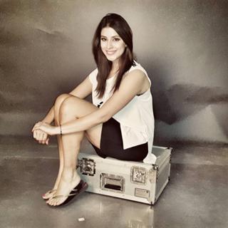 Karishma Kotak feet photo thumbnail