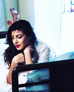 Karishma Kotak feet photo thumbnail