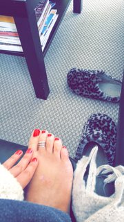 Karishma Kotak feet photo thumbnail