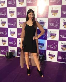 Karishma Kotak feet photo thumbnail