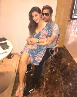 Karishma Kotak feet photo thumbnail