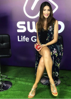 Karishma Kotak feet photo thumbnail