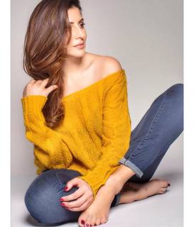 Karishma Kotak feet photo thumbnail