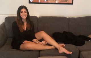 Karishma Kotak feet photo thumbnail