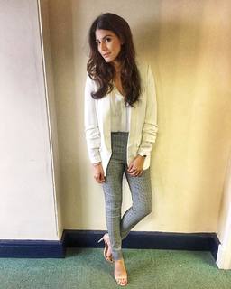Karishma Kotak feet photo thumbnail