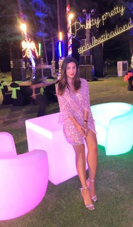 Karishma Kotak feet photo thumbnail